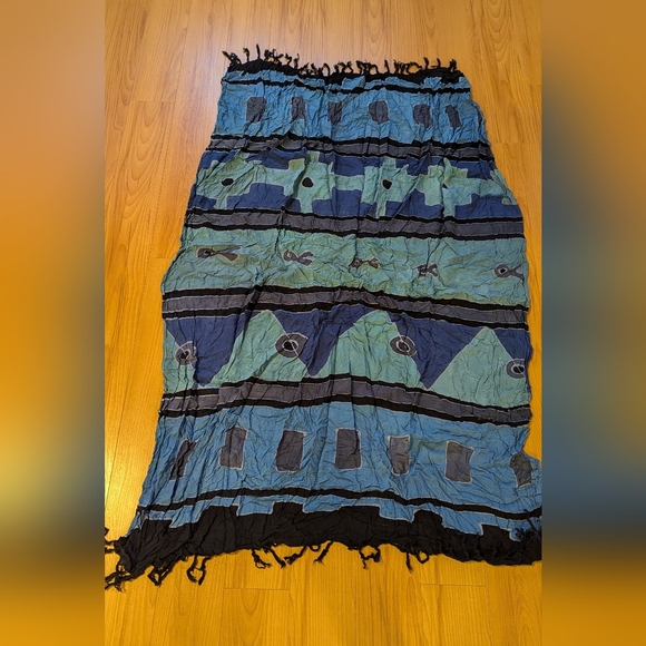 Blue and Black Geometric Pattern Sarong - Picture 1 of 1